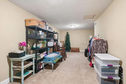 1454 Steeplechase Lane, 18, Eagan, MN 55122