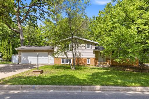 1065 Jorgenson Street SE, Hutchinson, MN 55350