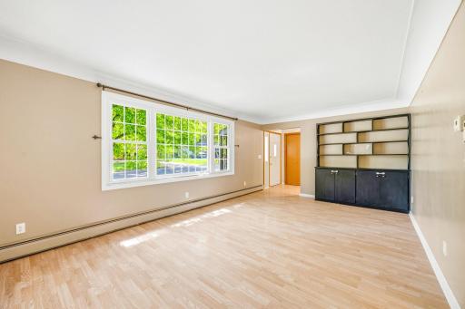 1065 Jorgenson Street SE, Hutchinson, MN 55350