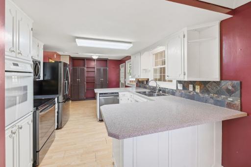 1065 Jorgenson Street SE, Hutchinson, MN 55350