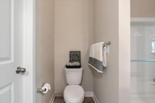 Primary toilet