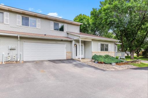 1157 Aston Circle, Burnsville, MN 55337