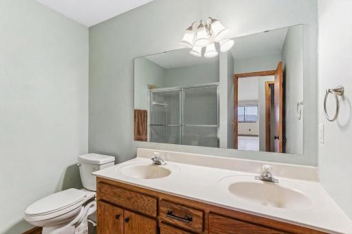 1157 Aston Circle, Burnsville, MN 55337