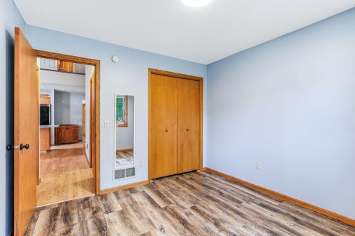1157 Aston Circle, Burnsville, MN 55337