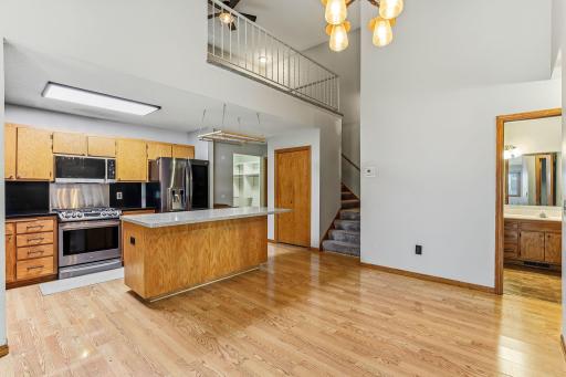 1157 Aston Circle, Burnsville, MN 55337