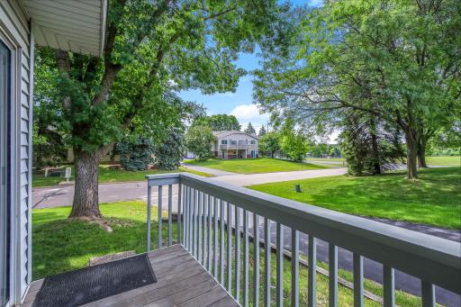 1157 Aston Circle, Burnsville, MN 55337
