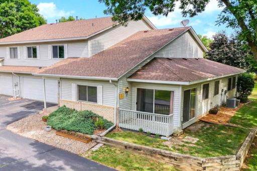 1157 Aston Circle, Burnsville, MN 55337