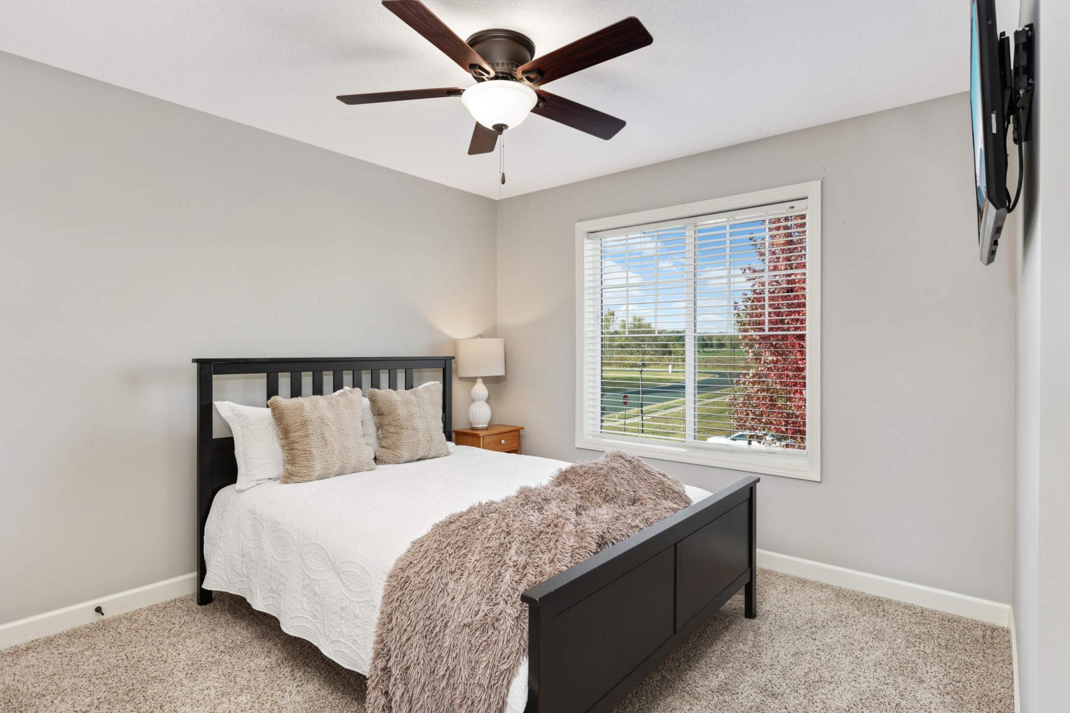 2nd bedroom