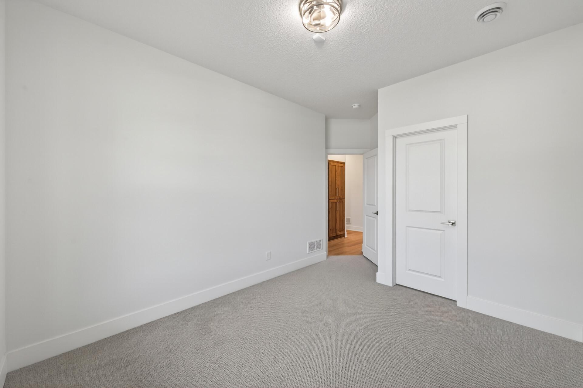 31_12127_Osage_St_NW31_mls.jpg