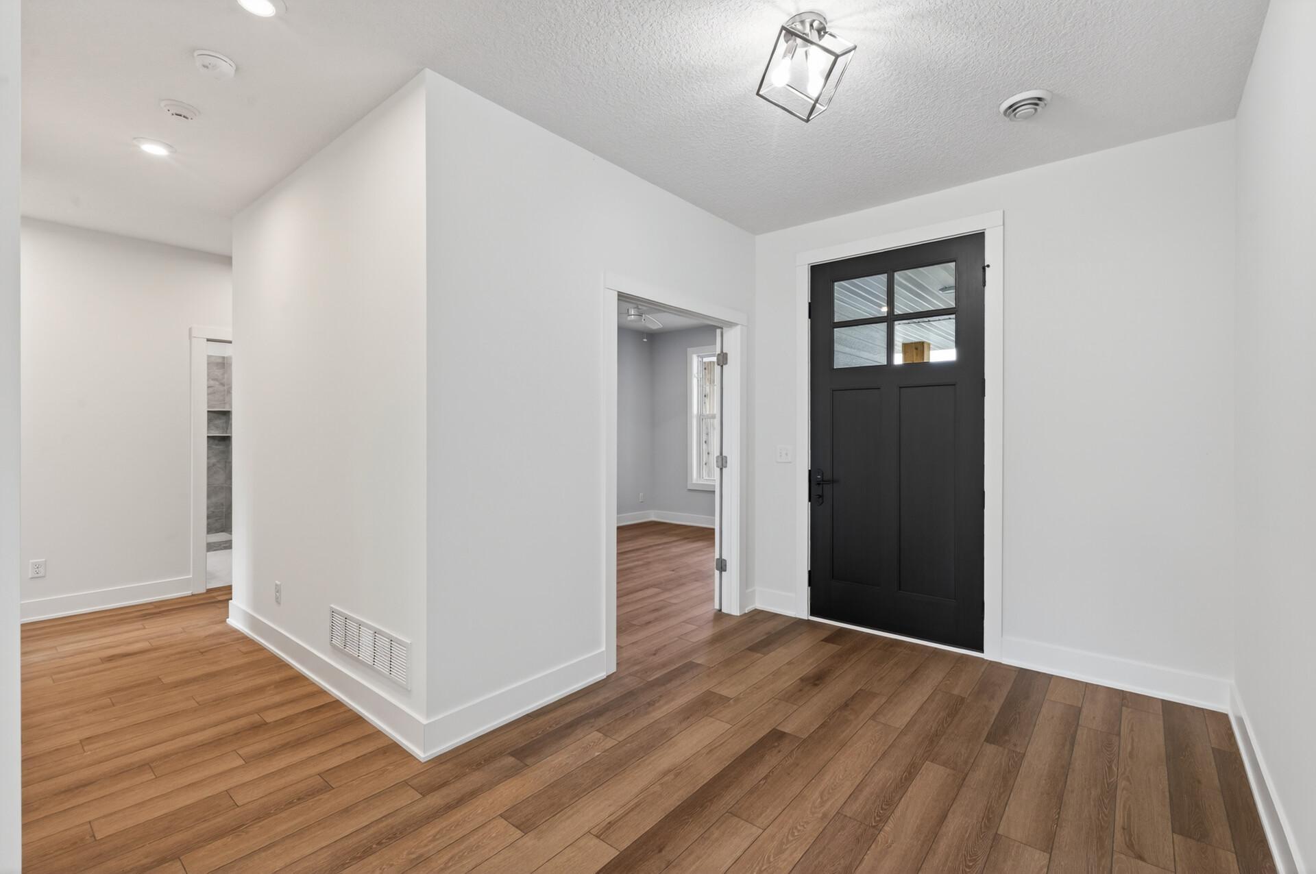 09_12127_Osage_St_NW9_mls.jpg
