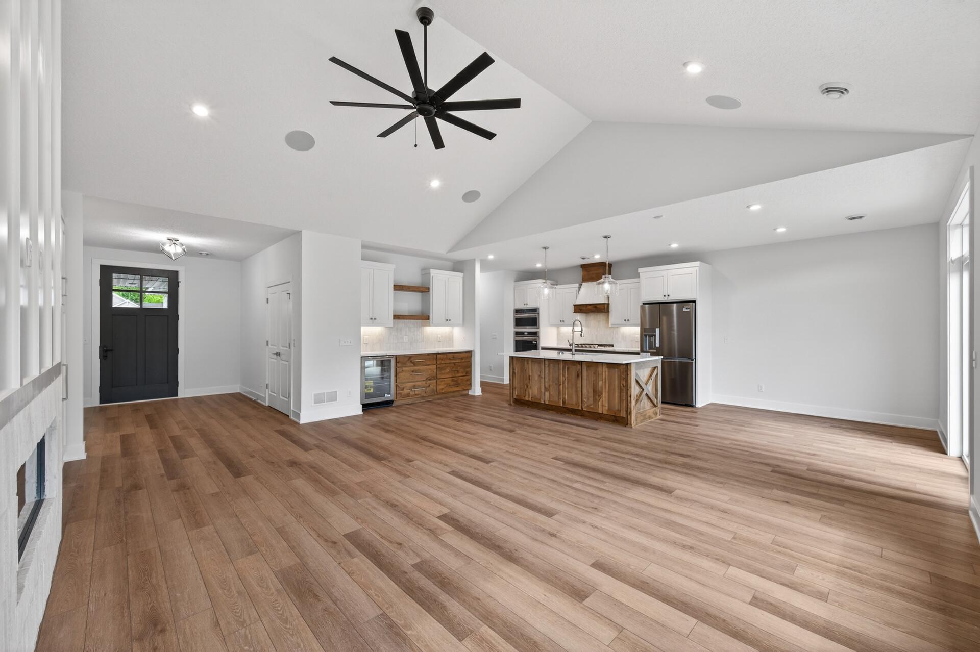 12_12127_Osage_St_NW12_mls.jpg