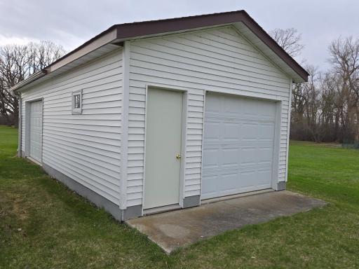 1.5 Car Garage Front.jpg