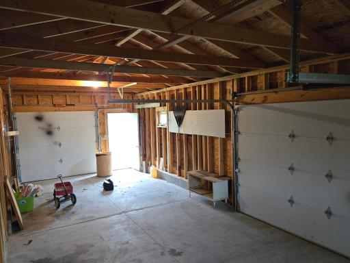 1.5 Car Garage Inside 2.jpg