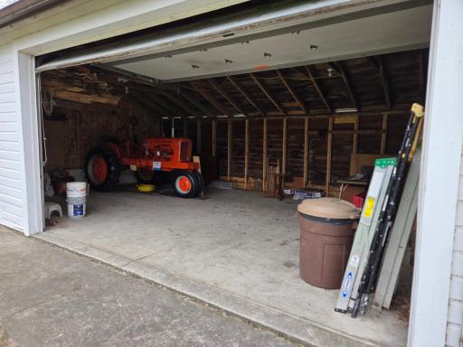3 Car Garage Inside 1.jpg