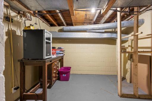 1000 W Lyon Avenue, Lake City, MN 55041