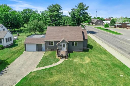 1000 W Lyon Avenue, Lake City, MN 55041
