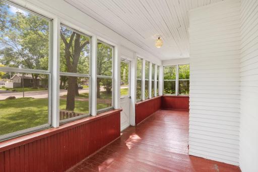 340 Excelsior Avenue N, Annandale, MN 55302