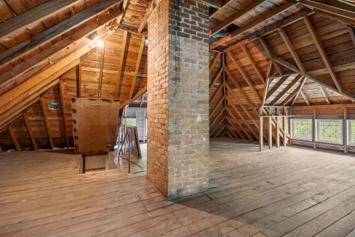 Could you make this into an awesome finished room?