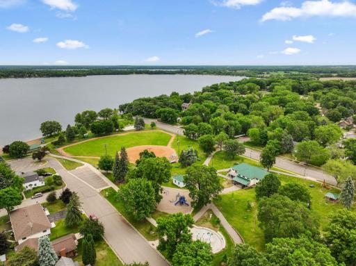 340 Excelsior Avenue N, Annandale, MN 55302