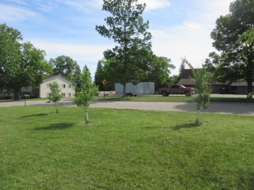 416 E Division Street, Elbow Lake, MN 56531