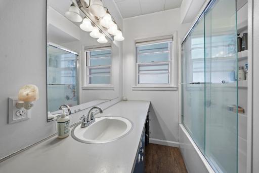 5025 Zenith Avenue N, Minneapolis, MN 55429