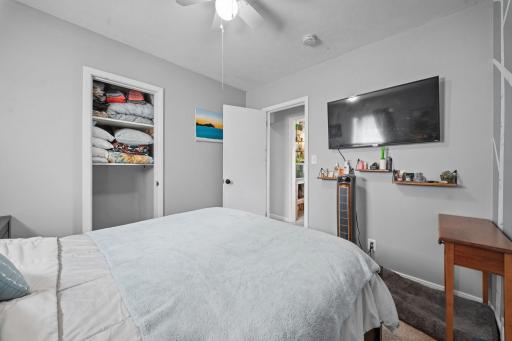 5025 Zenith Avenue N, Minneapolis, MN 55429