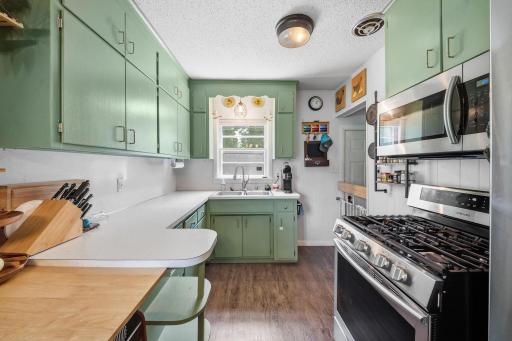 5025 Zenith Avenue N, Minneapolis, MN 55429