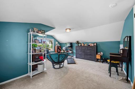5025 Zenith Avenue N, Minneapolis, MN 55429