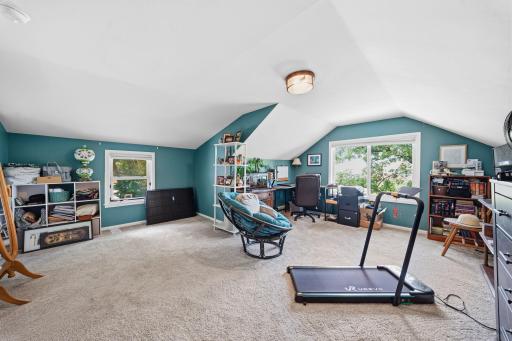 5025 Zenith Avenue N, Minneapolis, MN 55429