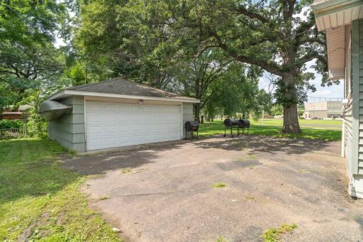 5025 Zenith Avenue N, Minneapolis, MN 55429