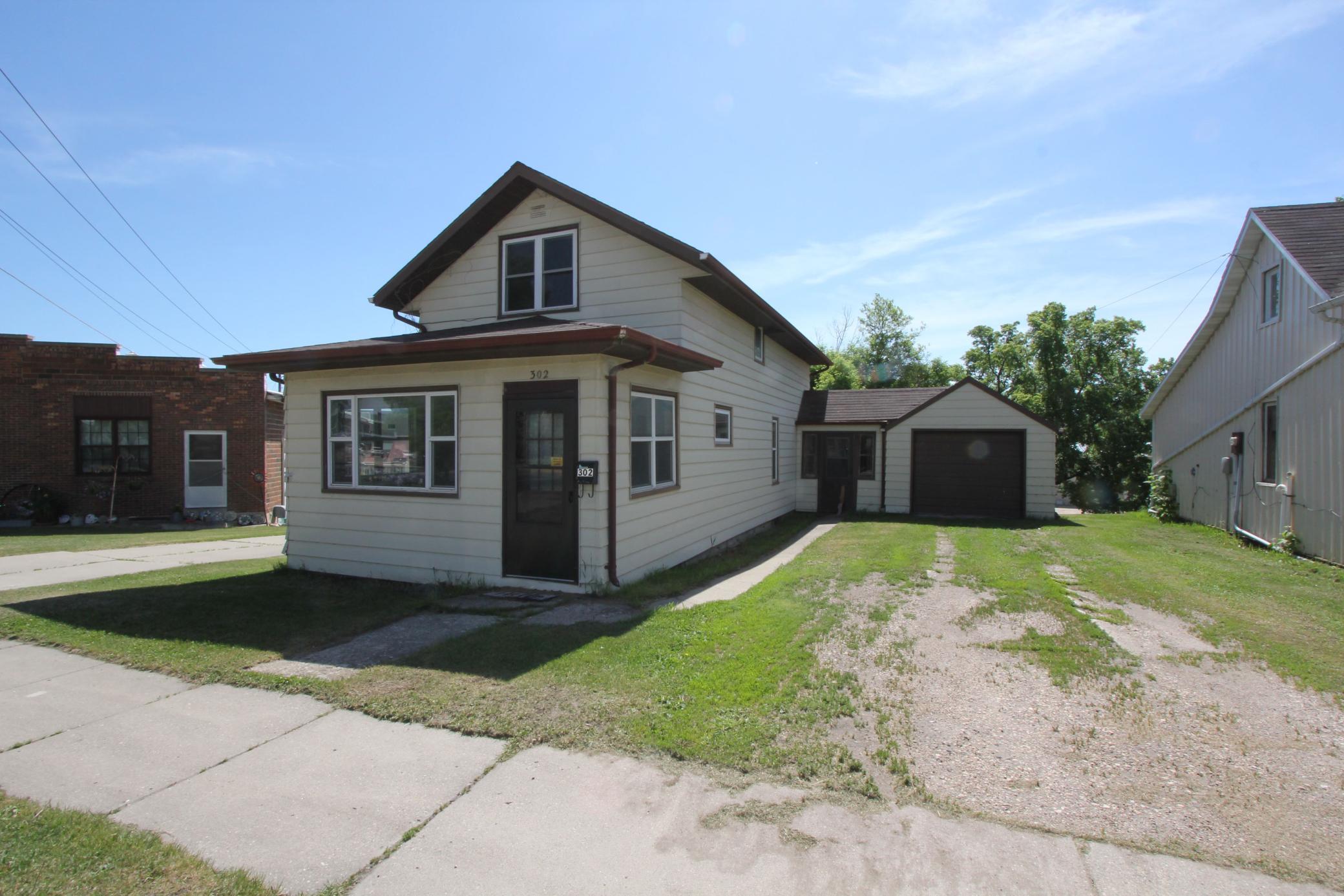 302 Riverside Avenue, Thief River Falls, MN 56701
