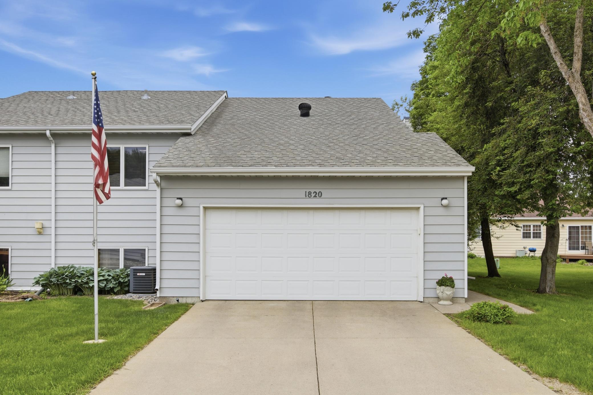 1820 34th Street S, Fargo, ND 58103