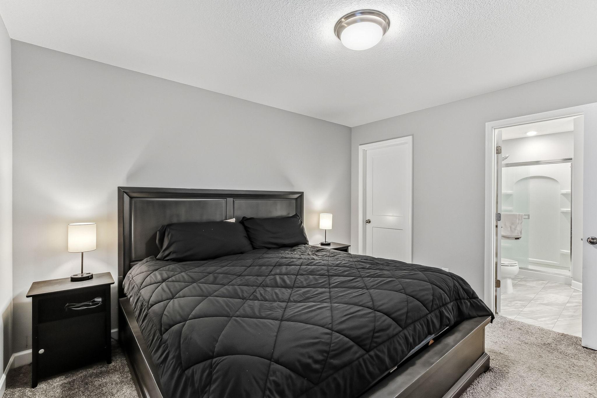 27-web-or-mls-6709-91st-St-27.JPG