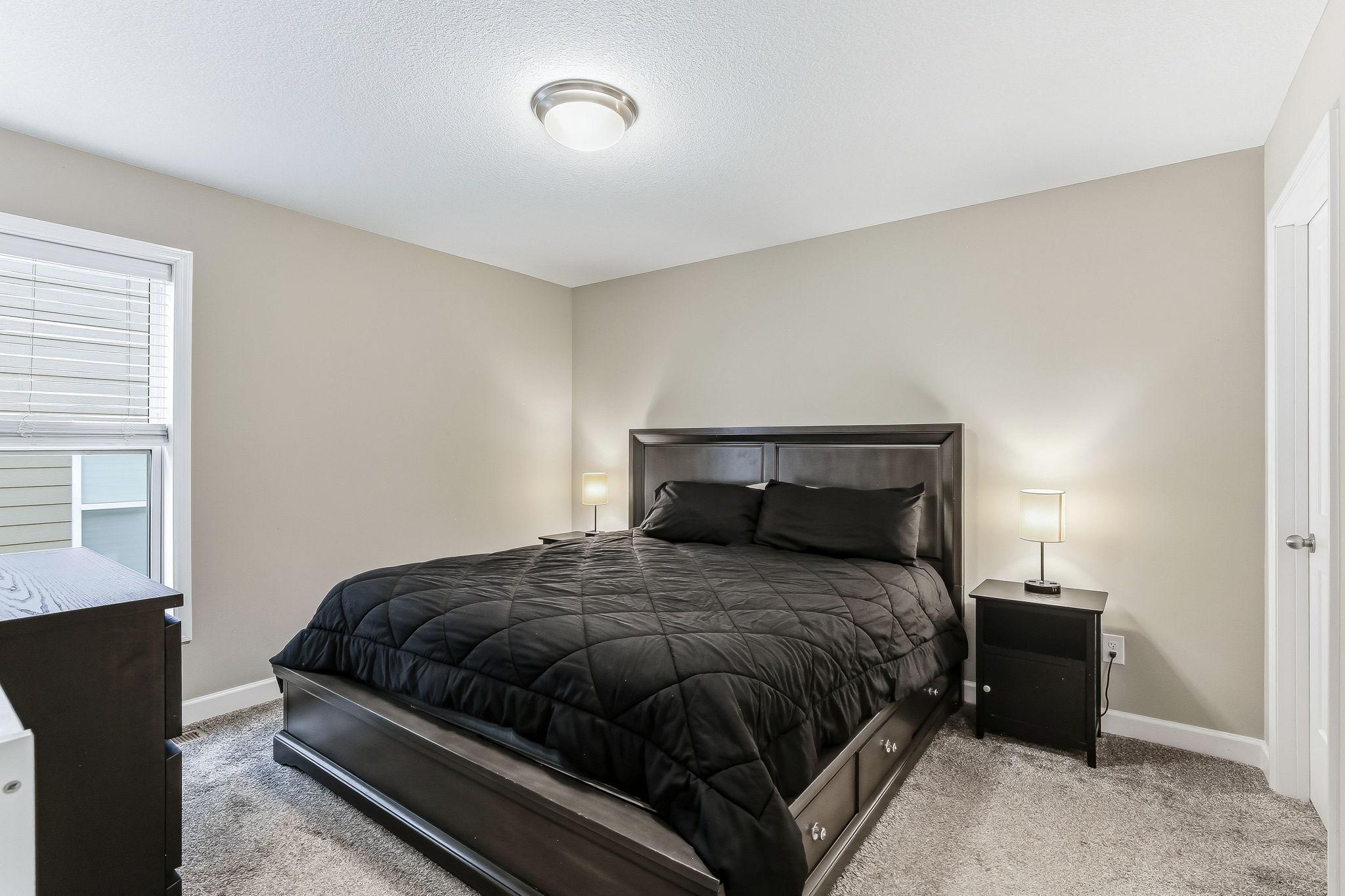 28-web-or-mls-6709-91st-St-28.JPG
