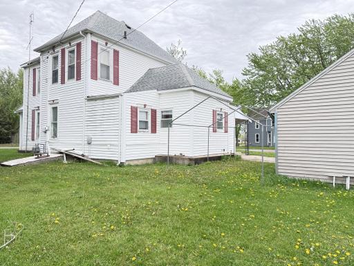 324 E Maple Street, Sacred Heart, MN 56285