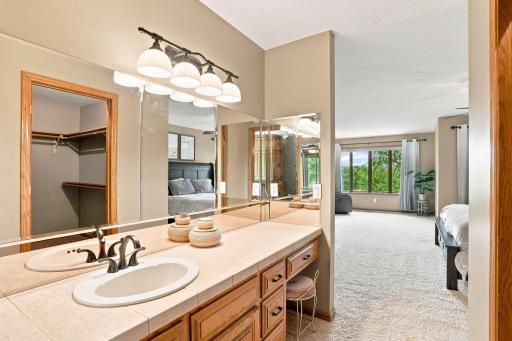 18430 Jasper Ct, Lakeville, MN 55044