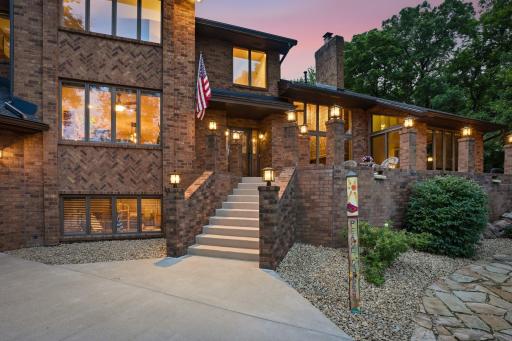 18430 Jasper Ct, Lakeville, MN 55044