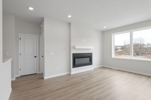 Photo taken from previous model with a similar floorplan. While similar, some options shown in the picture may not be included in this pricing. Please ask for a detailed list of included features for this listing.