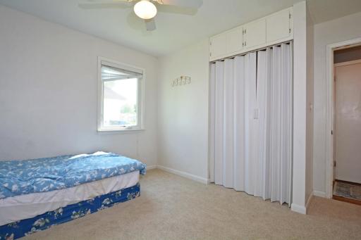 2083 Orange Avenue E, Saint Paul, MN 55119