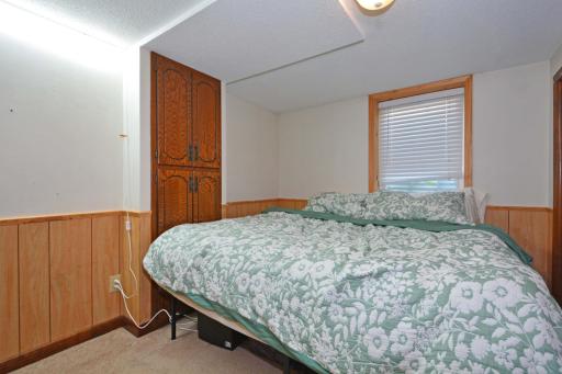 2083 Orange Avenue E, Saint Paul, MN 55119