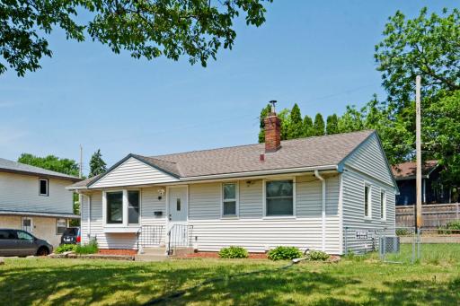 2083 Orange Avenue E, Saint Paul, MN 55119