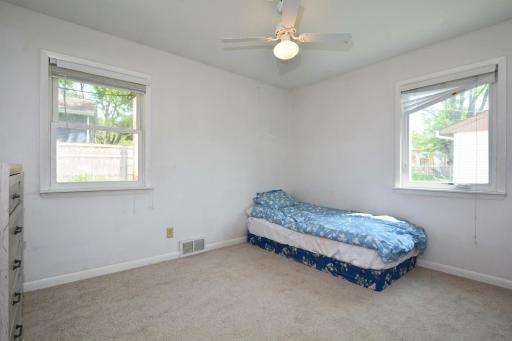 2083 Orange Avenue E, Saint Paul, MN 55119