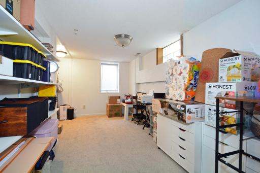 2083 Orange Avenue E, Saint Paul, MN 55119