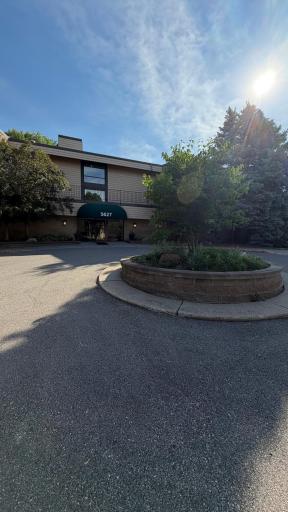 5627 Green Circle Drive, 219, Hopkins, MN 55343