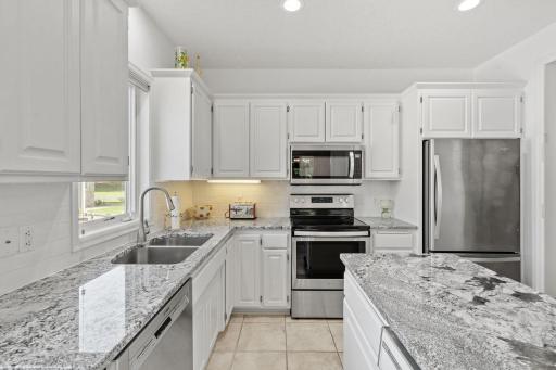 12525 42nd Avenue N, Plymouth, MN 55441