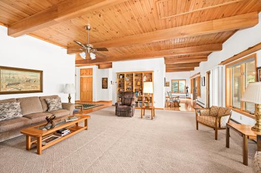 51301 Pine Point Road, Bigfork, MN 56628