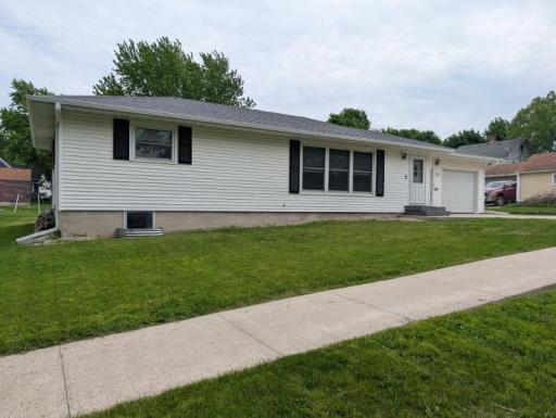 377 1st Street SW, Wells, MN 56097