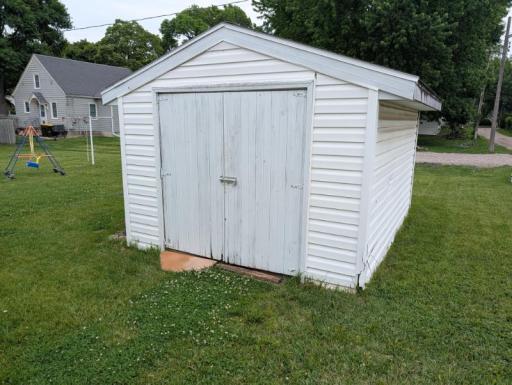377 1st Street SW, Wells, MN 56097