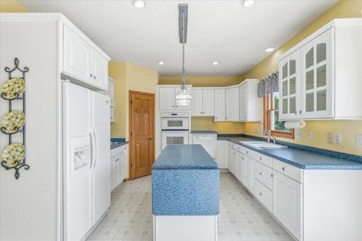 29673 Shoreview Circle, Lindstrom, MN 55045
