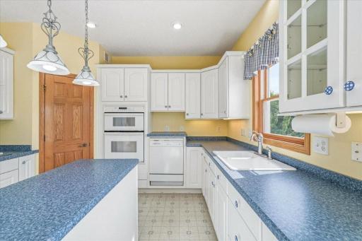 29673 Shoreview Circle, Lindstrom, MN 55045